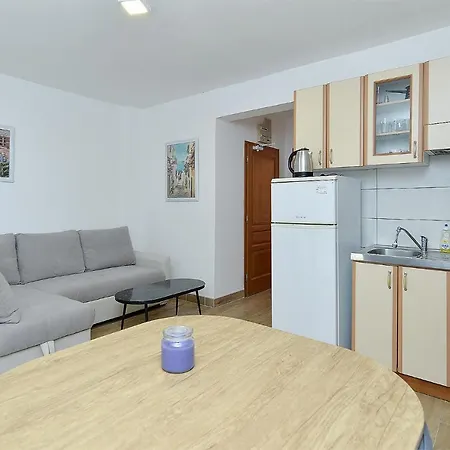 Apartments Orange 709 Fazana