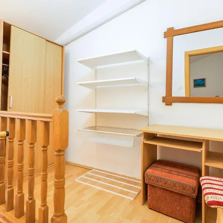 Apartments Orange 709 Apartman