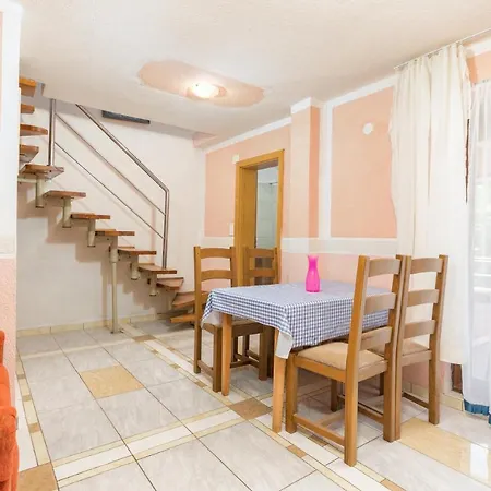 Apartments Orange 709 Apartman