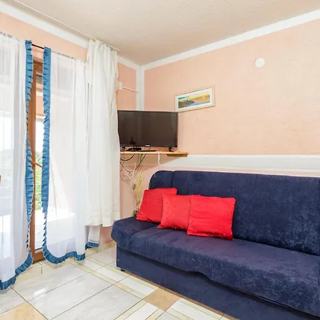 Apartments Orange 709