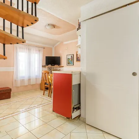 Orange 709 Apartamento Fažana