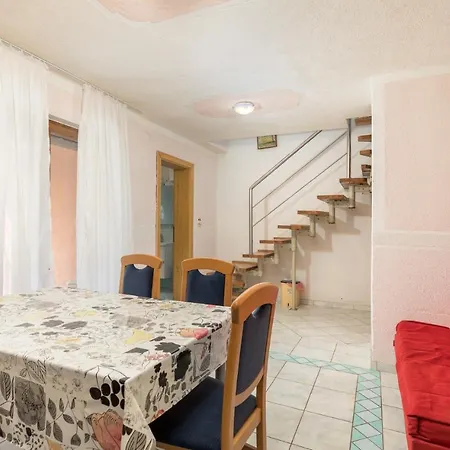 Apartments Orange 709 Fazana