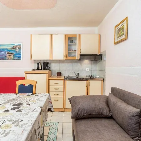 Apartments Orange 709 Fazana