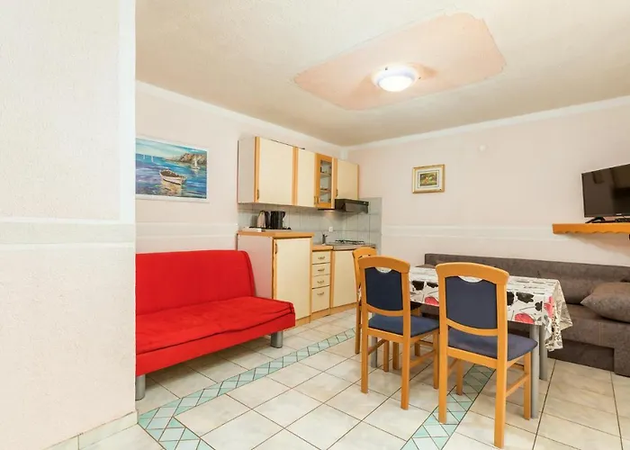 Apartment Orange 709 *